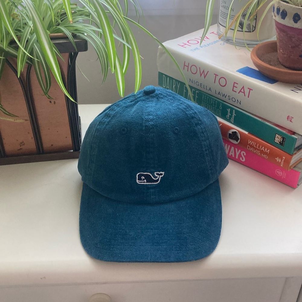 NWT vineyard vines corduroy hat